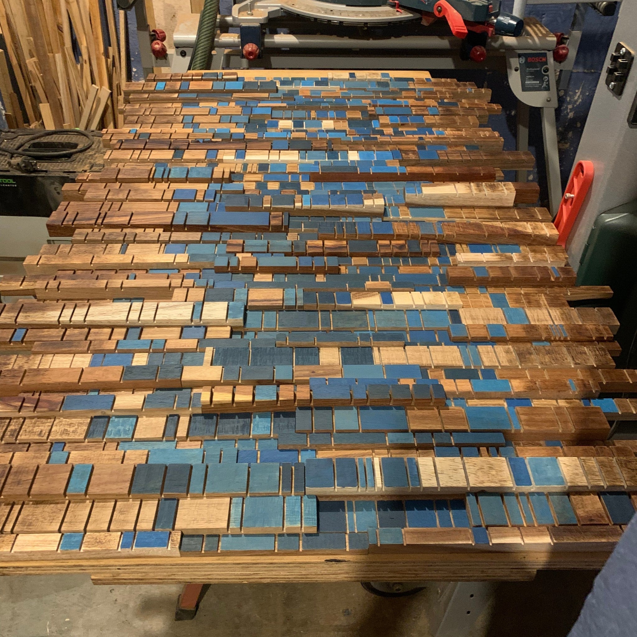 ウッドアート Forest Stream-Sculptural Wood Wall Piece in Kiaat & Blue | Andrea made